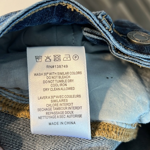 Etienne Marcel Cropped Jeans - Picture 7 of 7